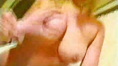 Izbliza jebeno maca klizi veliki penis duboko unutra