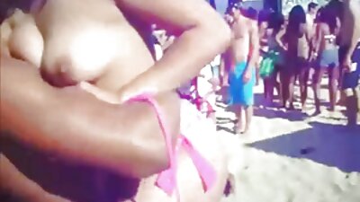 Marion Ride na kauču na razvlačenje, jebena u pozi kaubojke